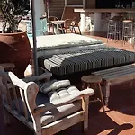 Gorgona דירה *
